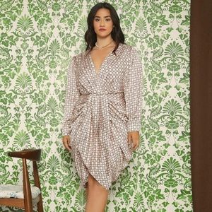 Shein printed wrap dress!! Never worn!! Color: khaki, size 0XL